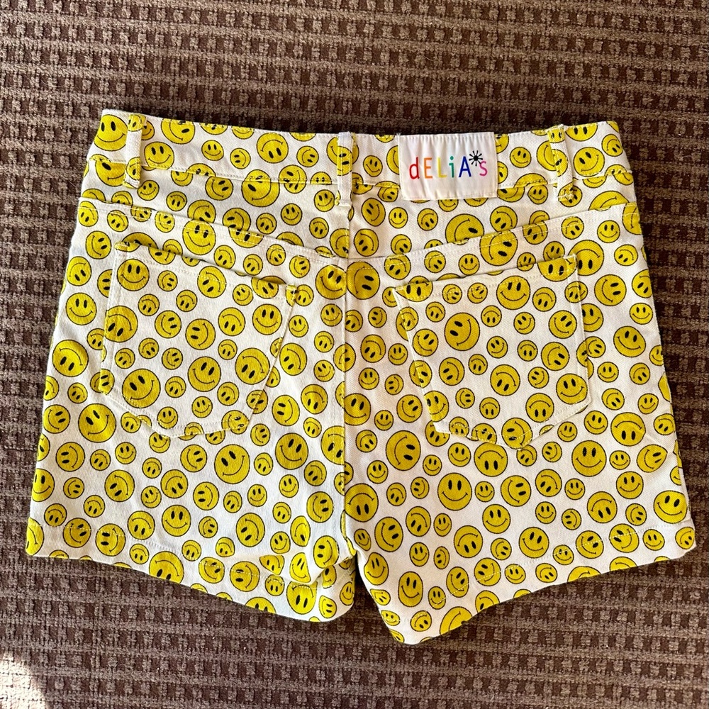 Smiley face print high waisted shorts :)